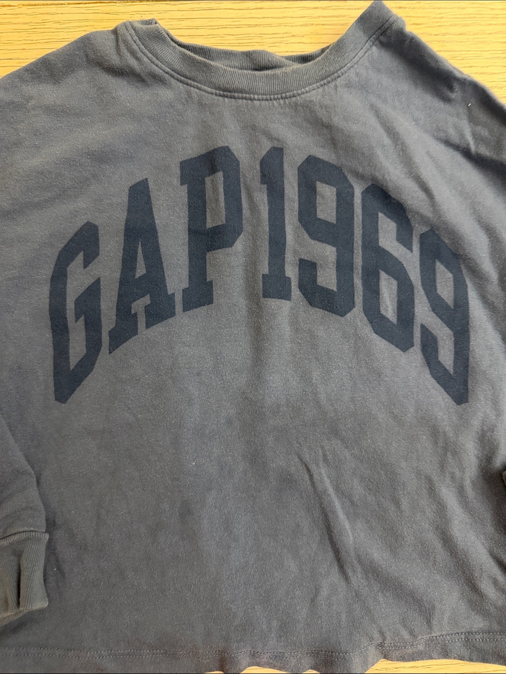 GAP Men's Blue Crewneck Sweatshirt with Dark Blue Logo
